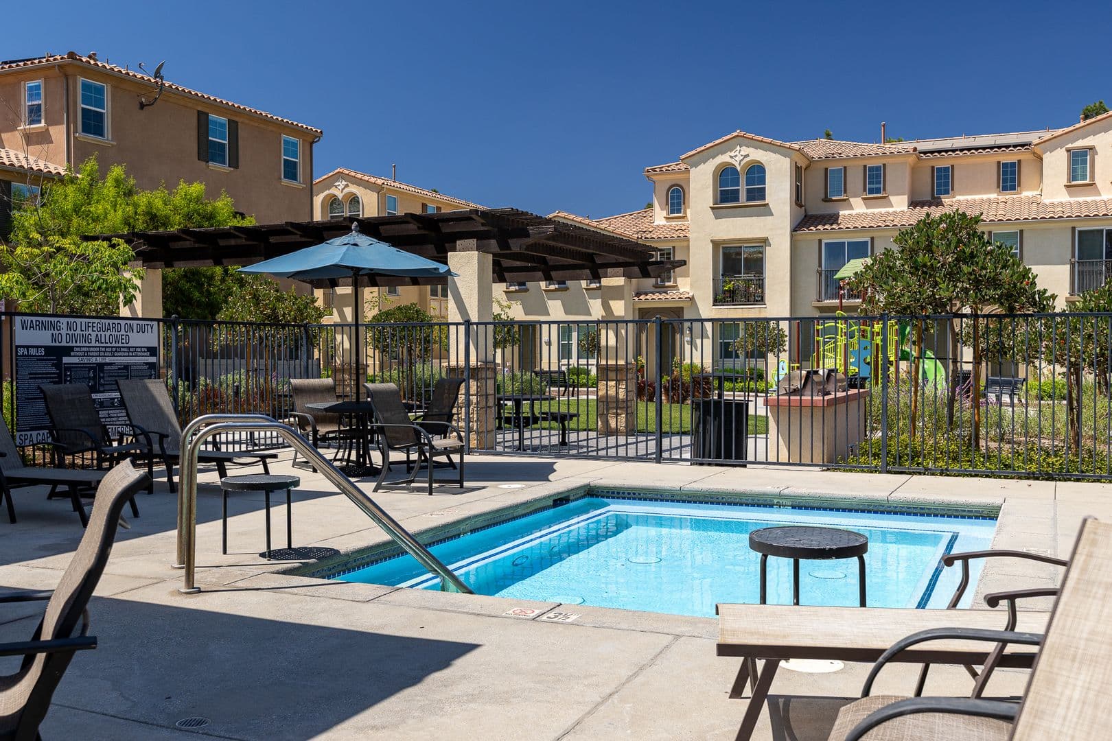 Camarillo House: 413 Castiano St