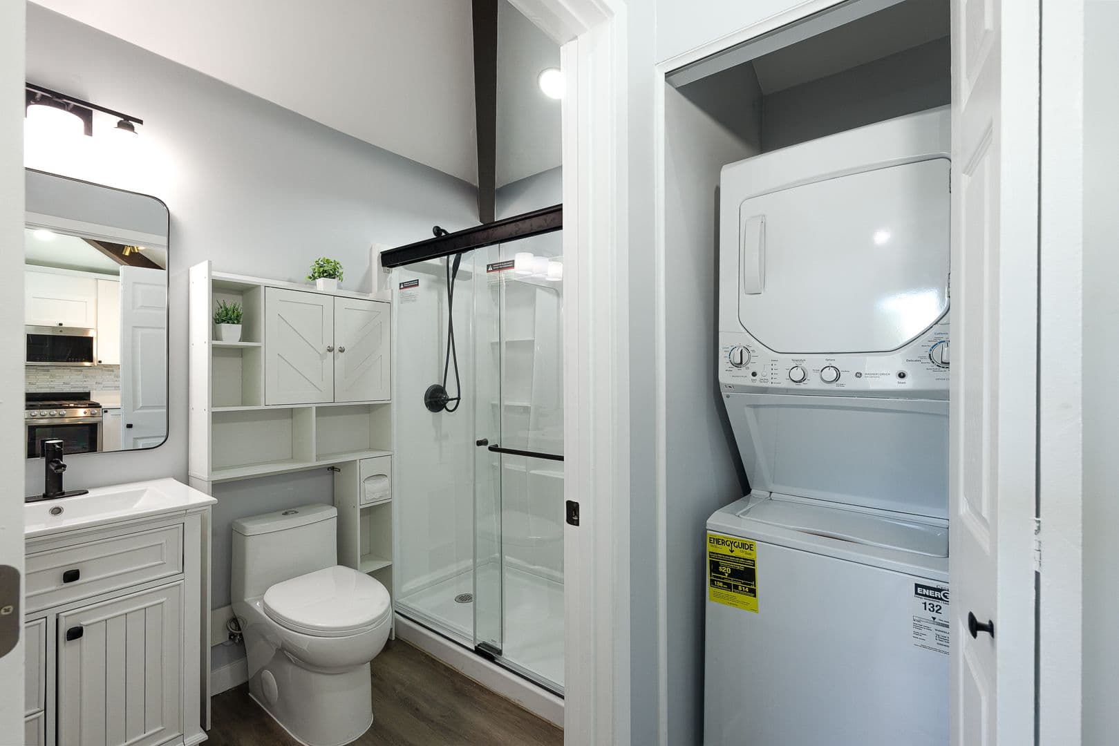 Oxnard Apartment: 502-506 E Hemlock St