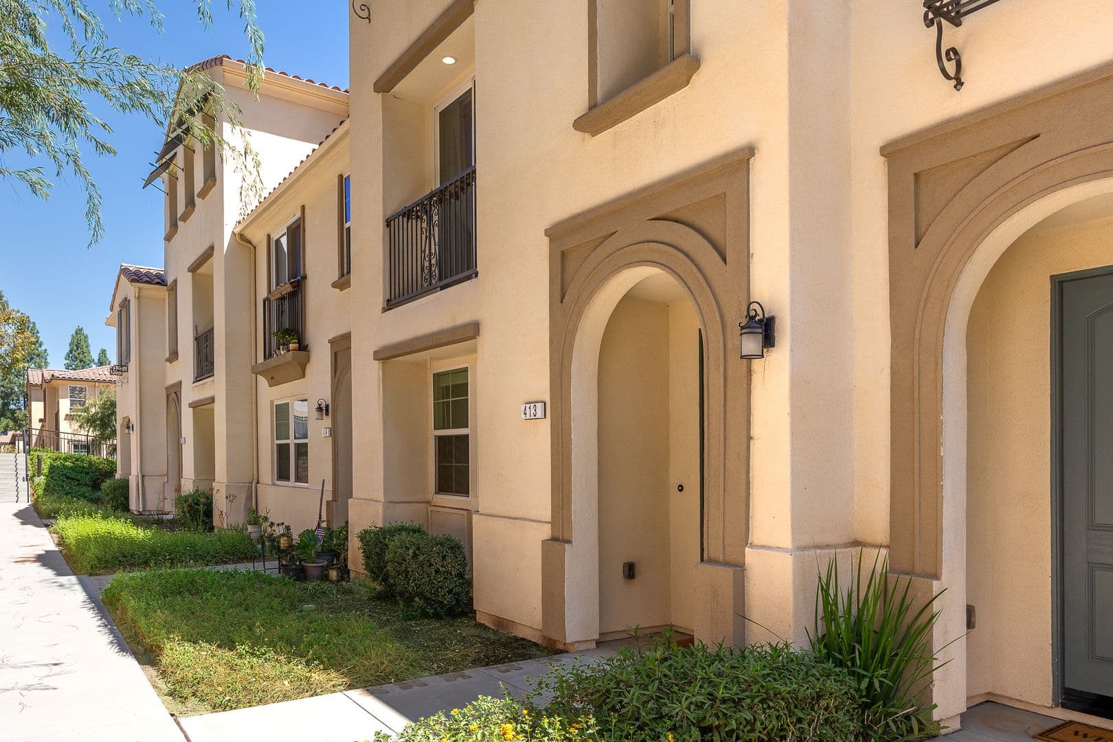 Camarillo House: 413 Castiano St