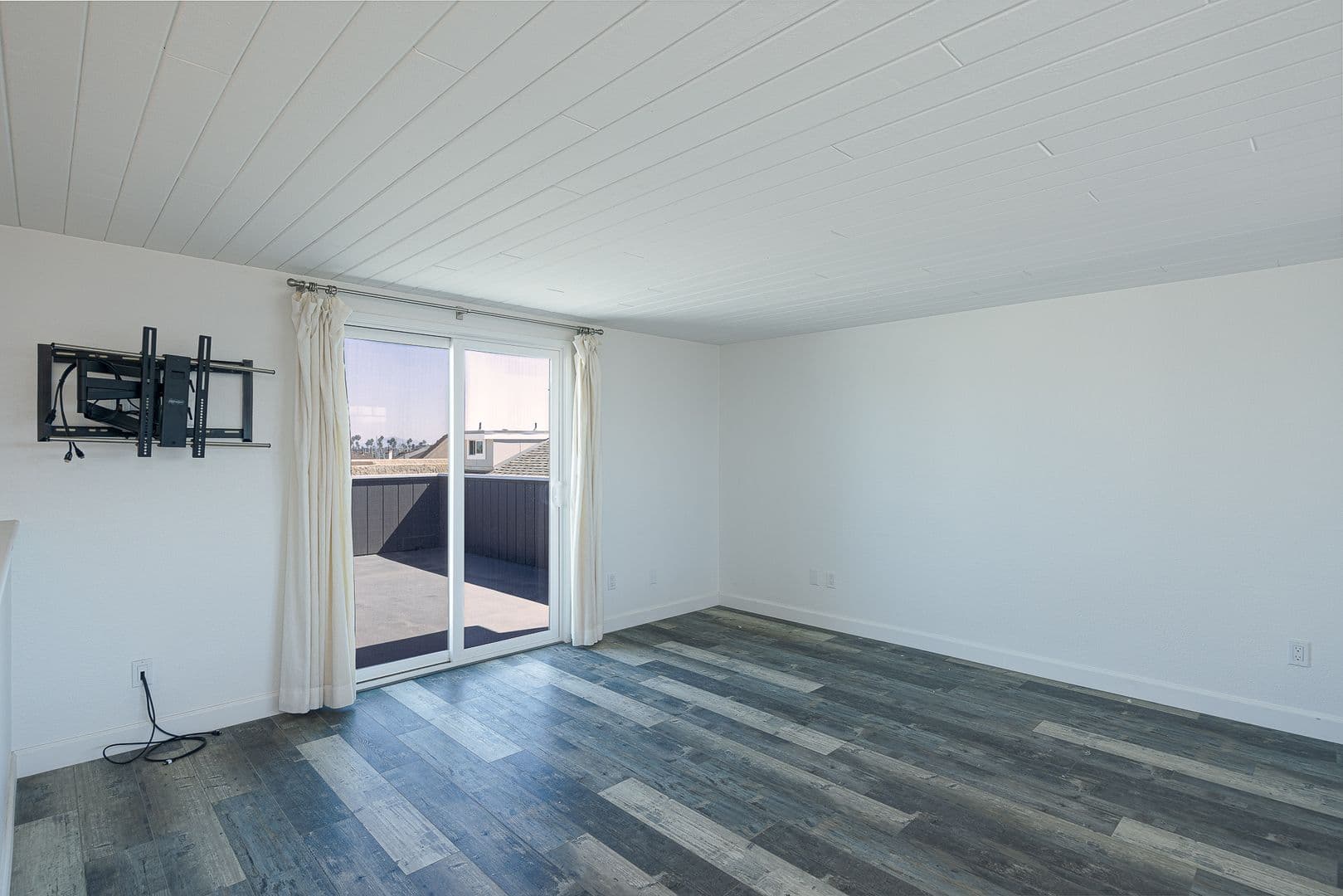 Oxnard House: 3908 Ocean Dr