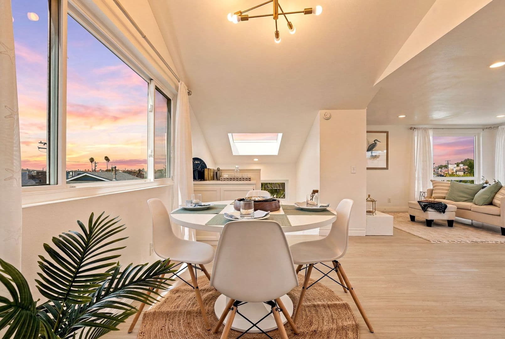 Oxnard House: 2301 Chico Ct