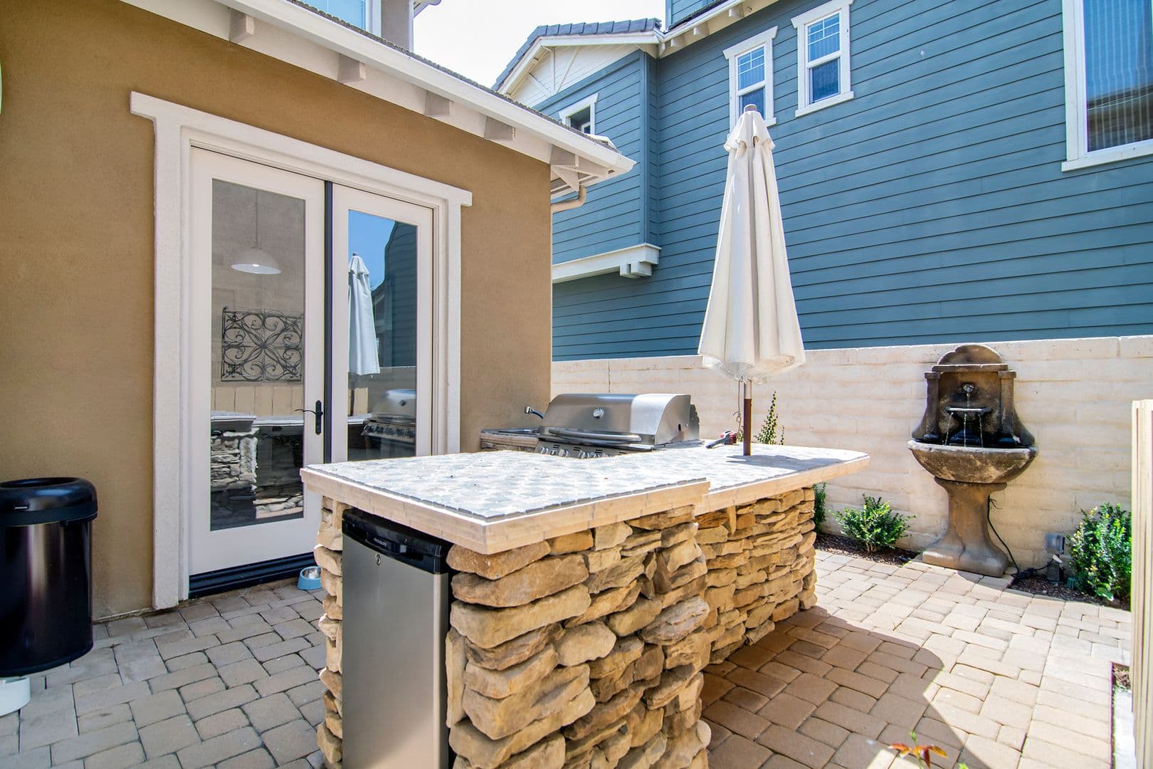 Oxnard House: 4011 Adriatic St.