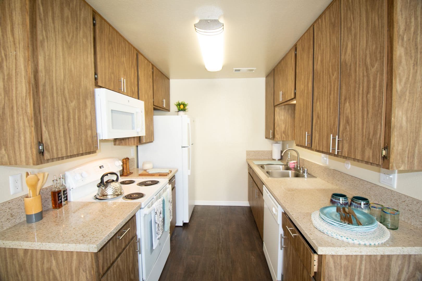 San Diego Apartment: 9585 Gold Coast Dr