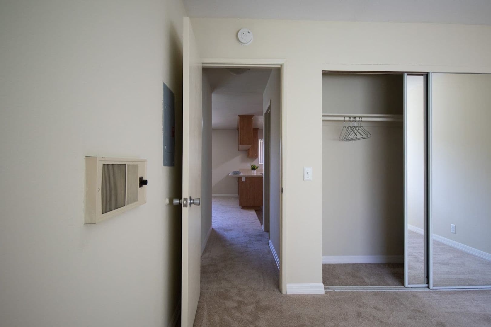 San Diego Apartment: 9585 Gold Coast Dr
