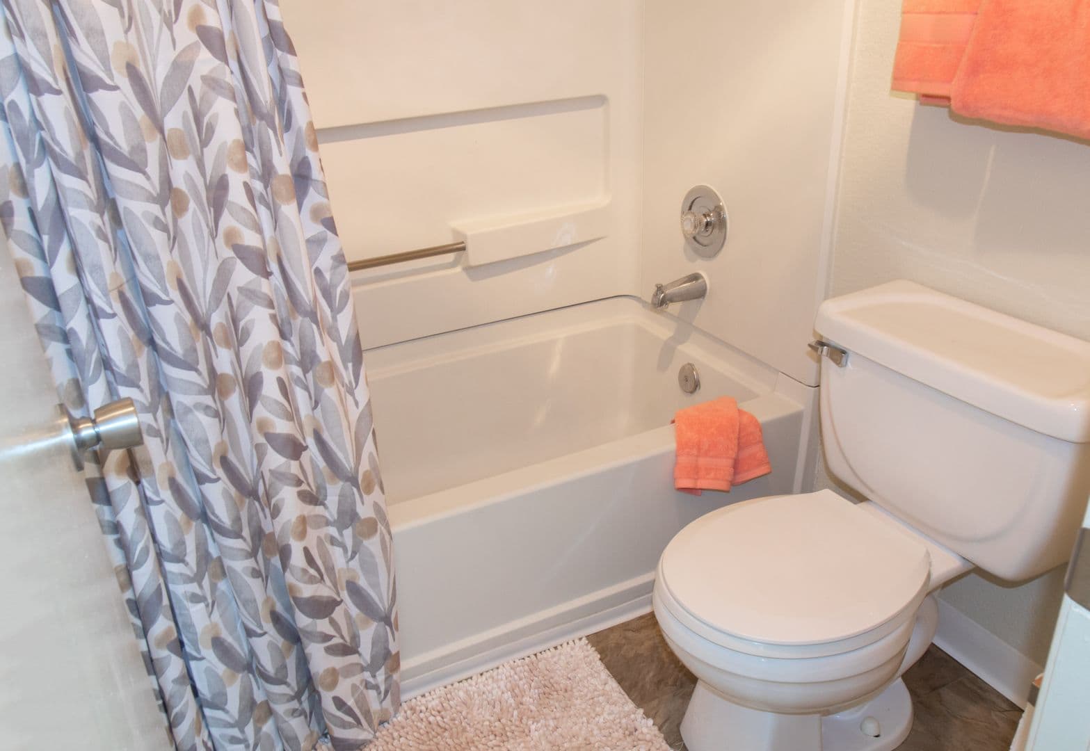 San Diego Apartment: 9585 Gold Coast Dr