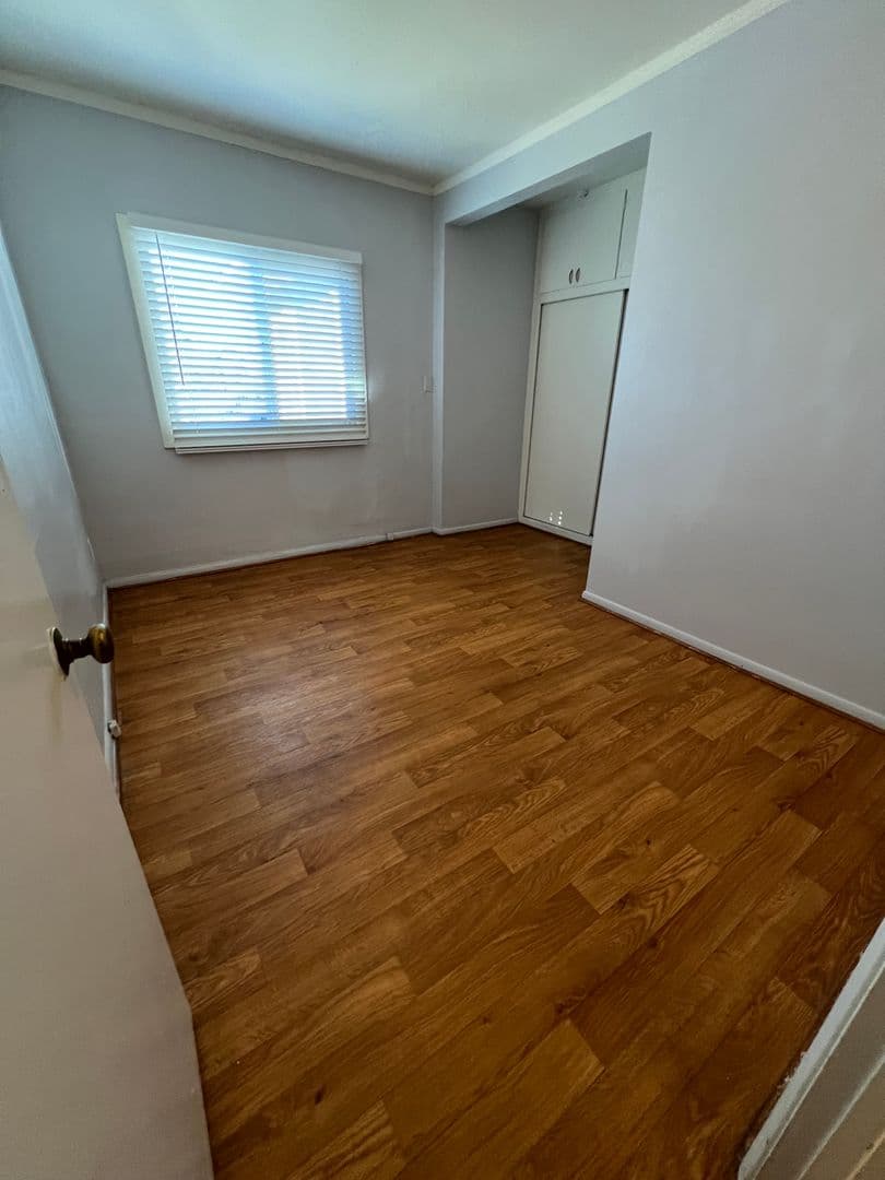 Pasadena Apartment: 1361 E Del Mar Blvd