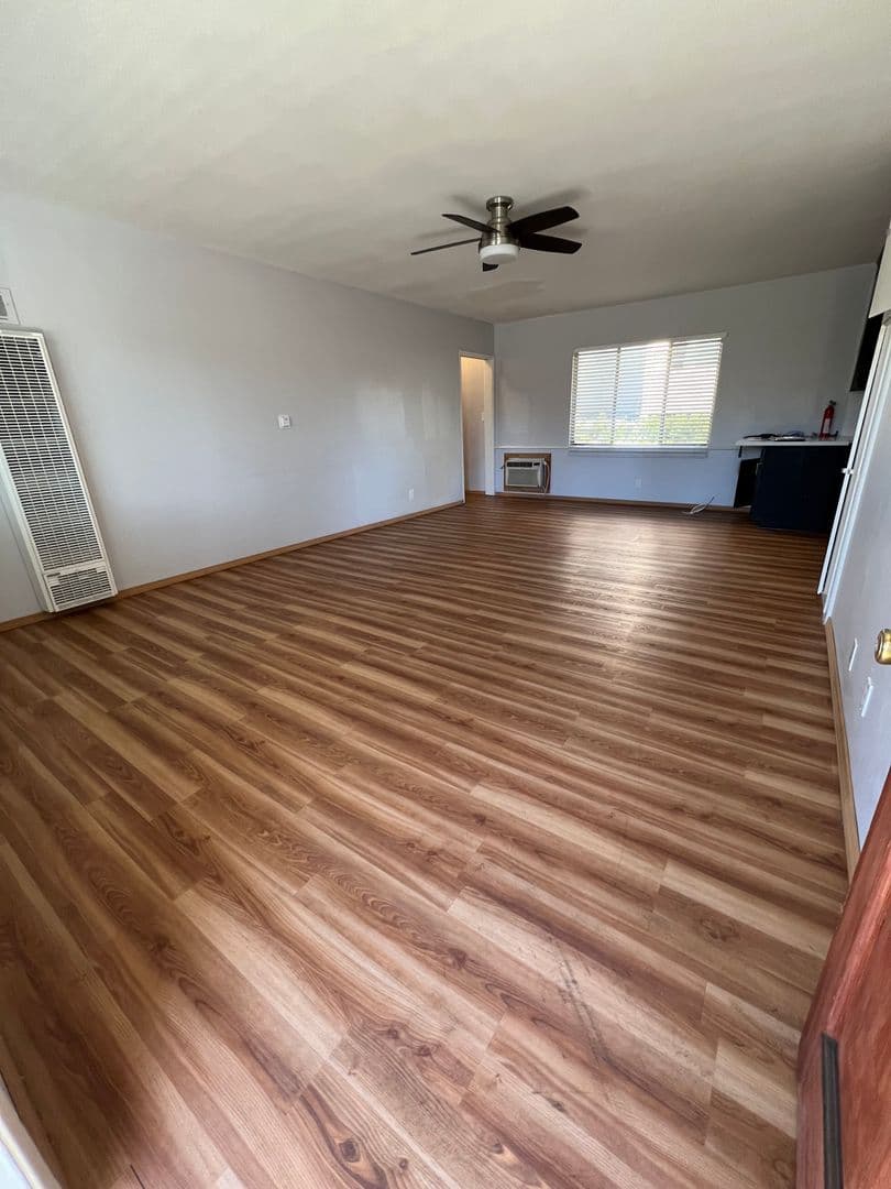 Pasadena Apartment: 1361 E Del Mar Blvd