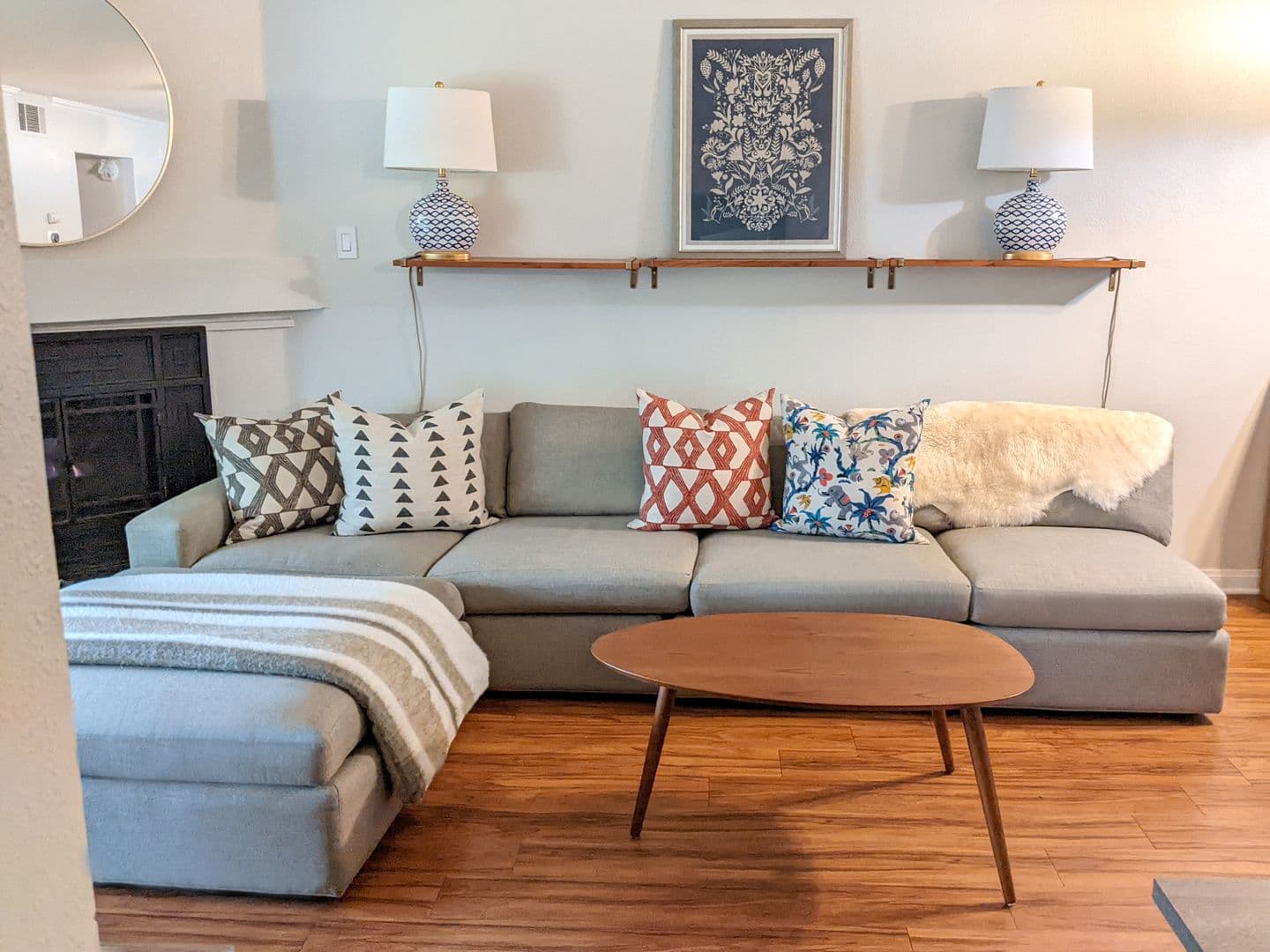 Woodland Hills Apartment: 5525 Canoga Ave #123