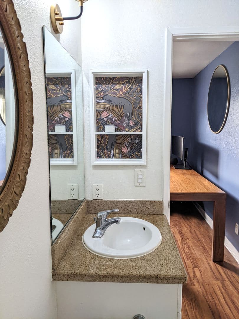 Woodland Hills Apartment: 5525 Canoga Ave #123