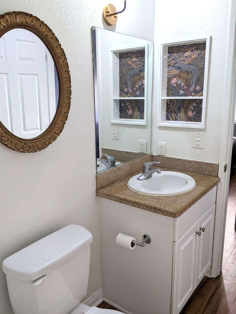 Woodland Hills Apartment: 5525 Canoga Ave #123