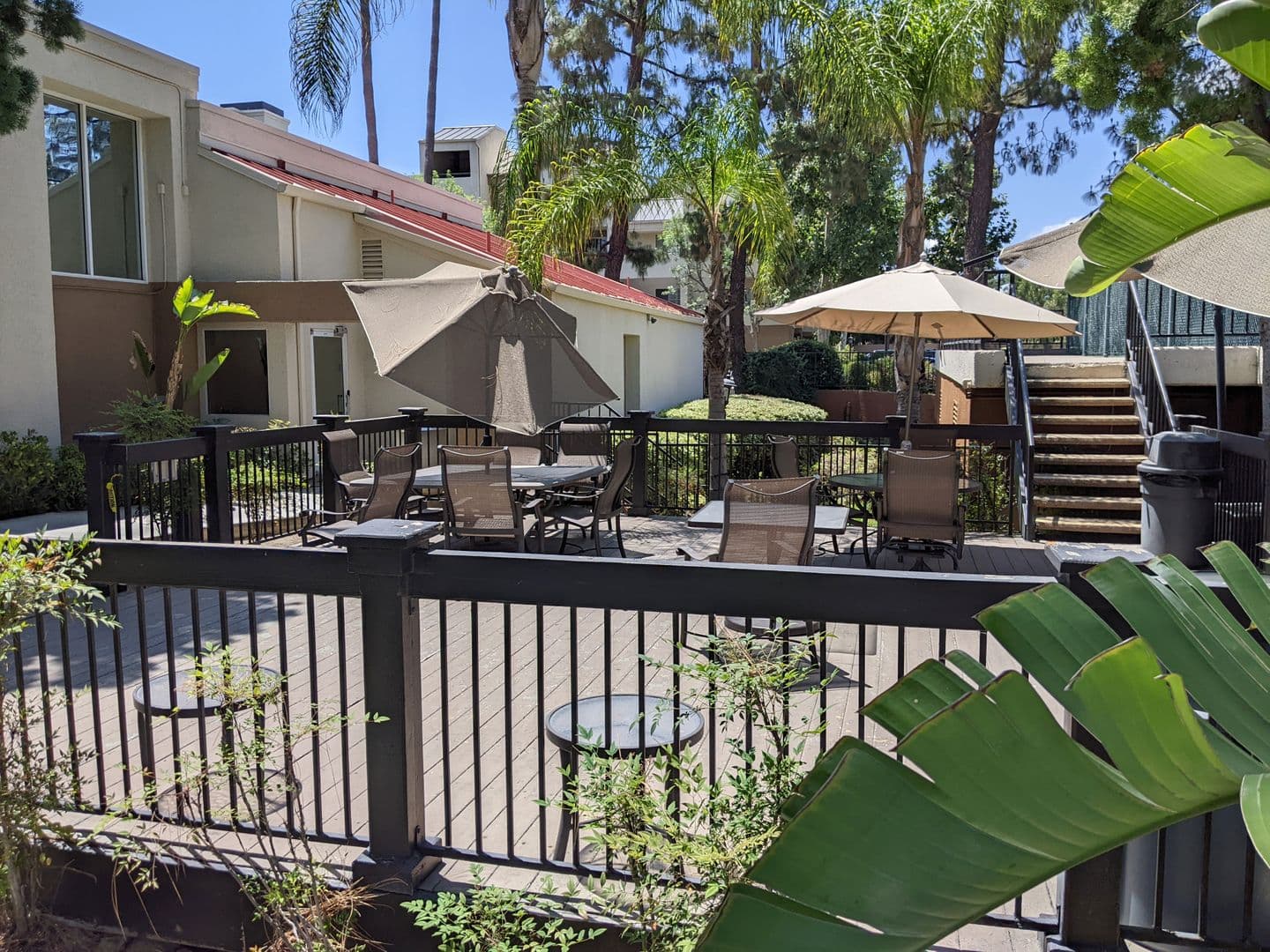 Woodland Hills Apartment: 5525 Canoga Ave #123