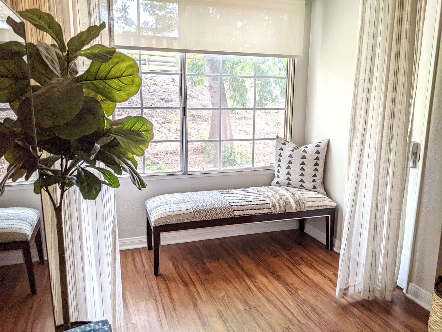 Woodland Hills Apartment: 5525 Canoga Ave #123