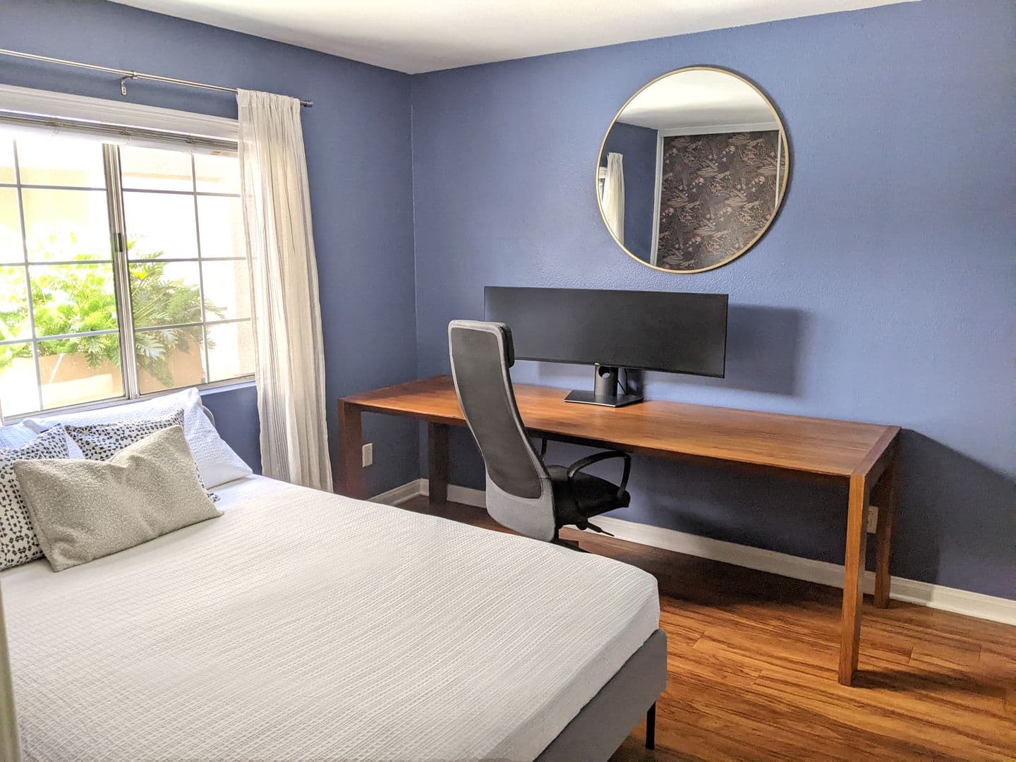Woodland Hills Apartment: 5525 Canoga Ave #123