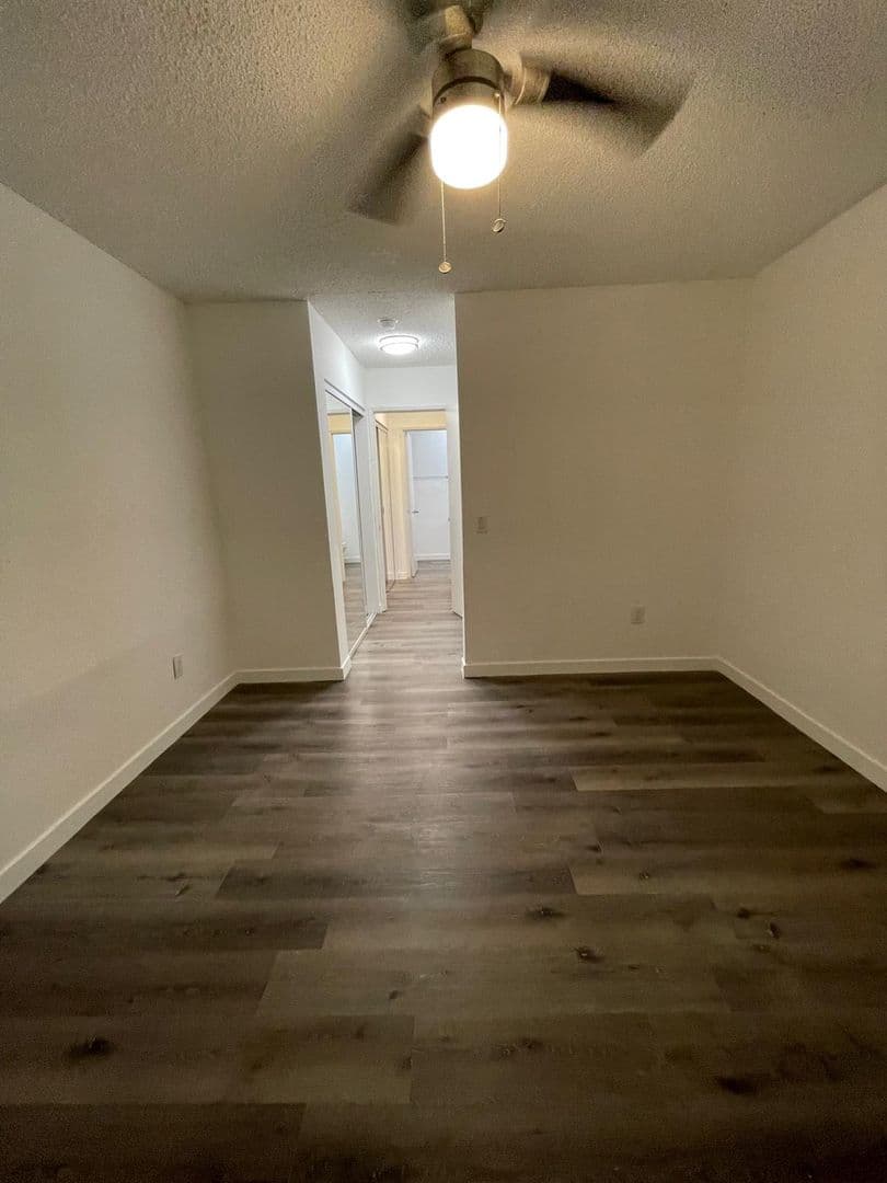 North Hills Apartment: 8923 Orion Avenue