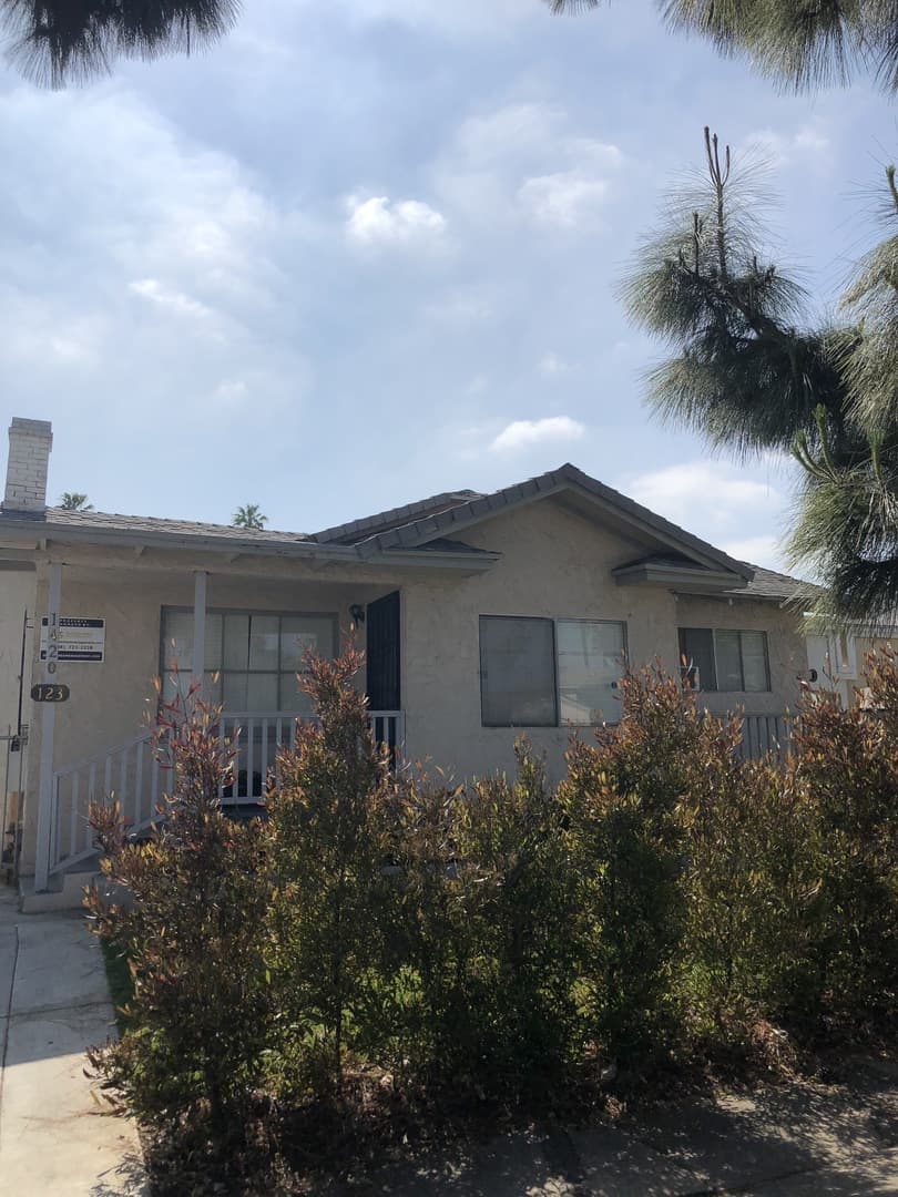 Los Angeles Apartment: 1420 S. Redondo Blvd.