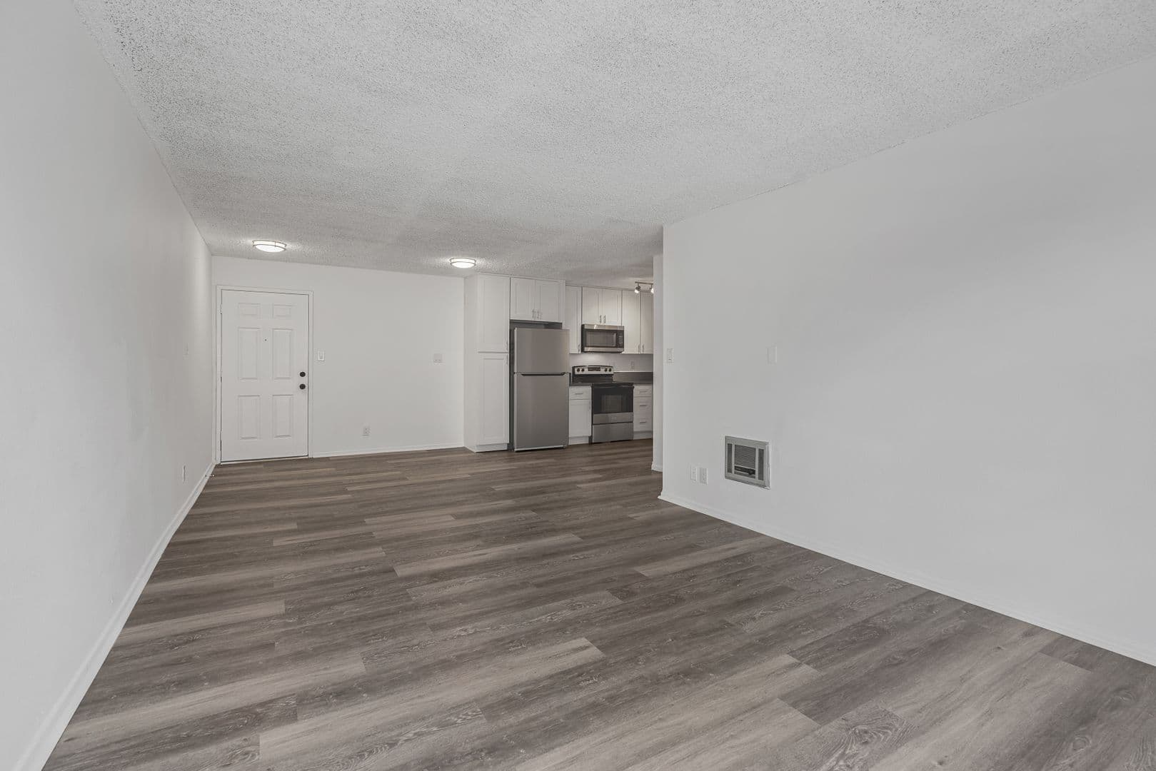 Sylmar Apartment: 12960 Dronfield Ave.