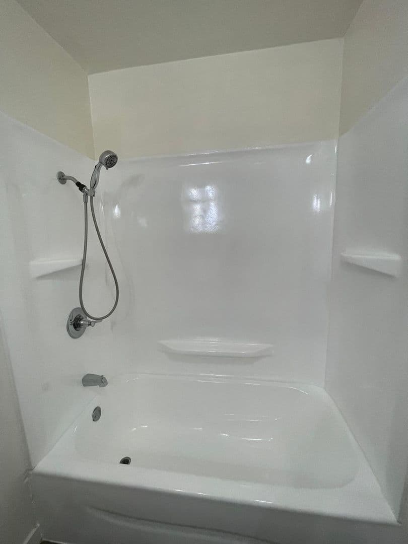 North Hills Apartment: 8923 Orion Avenue
