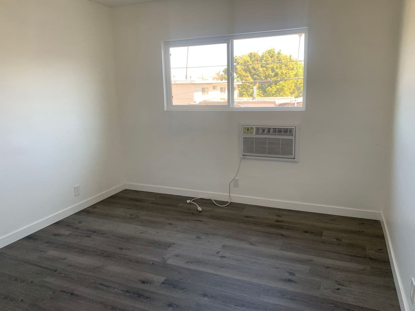 Los Angeles Apartment: 6736 & 6800 West Blvd