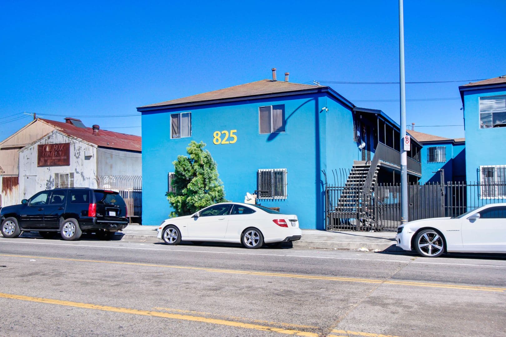 Los Angeles Apartment: 825, 829 & 833 E 108th St