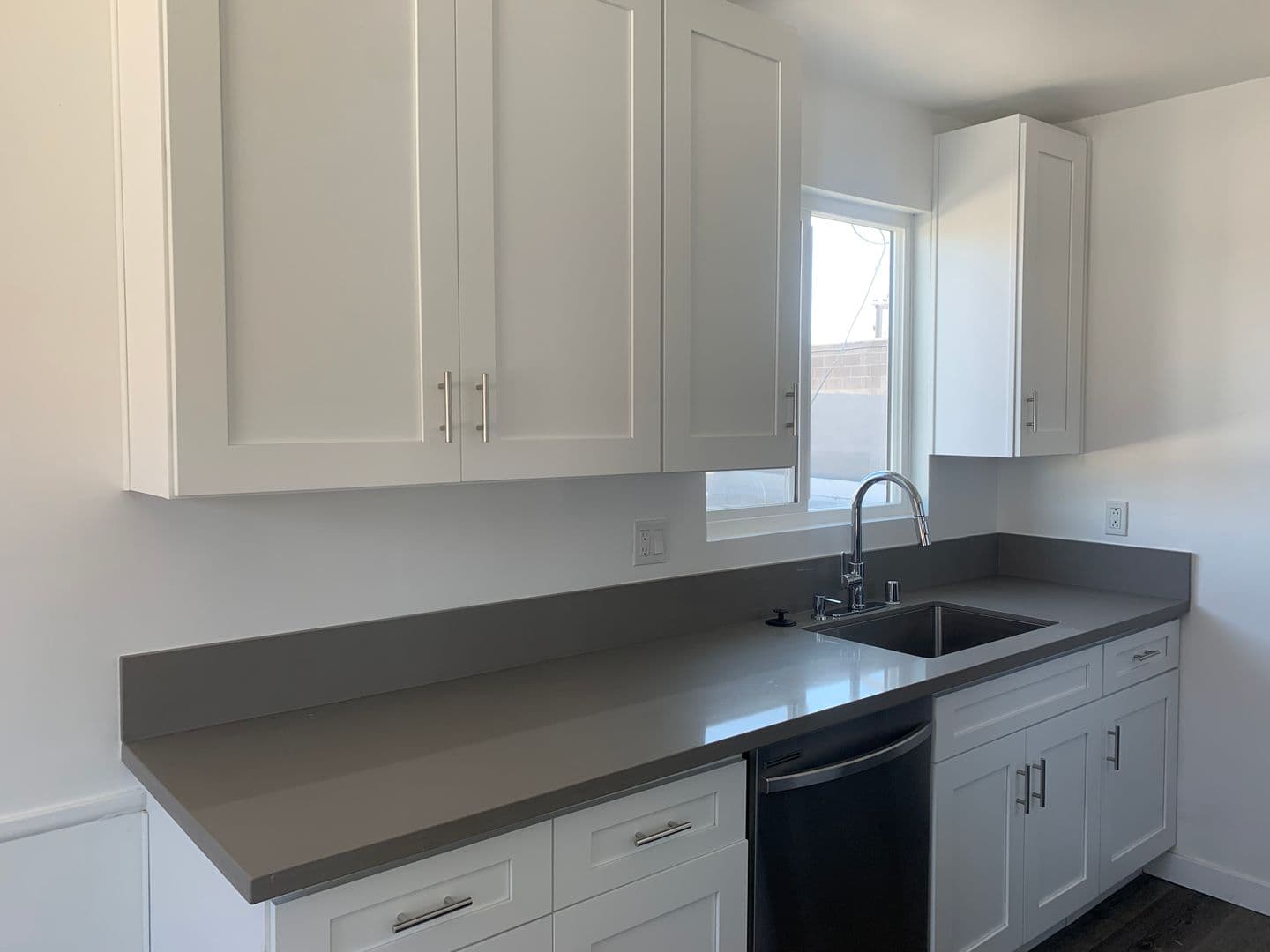 Los Angeles Apartment: 6736 & 6800 West Blvd