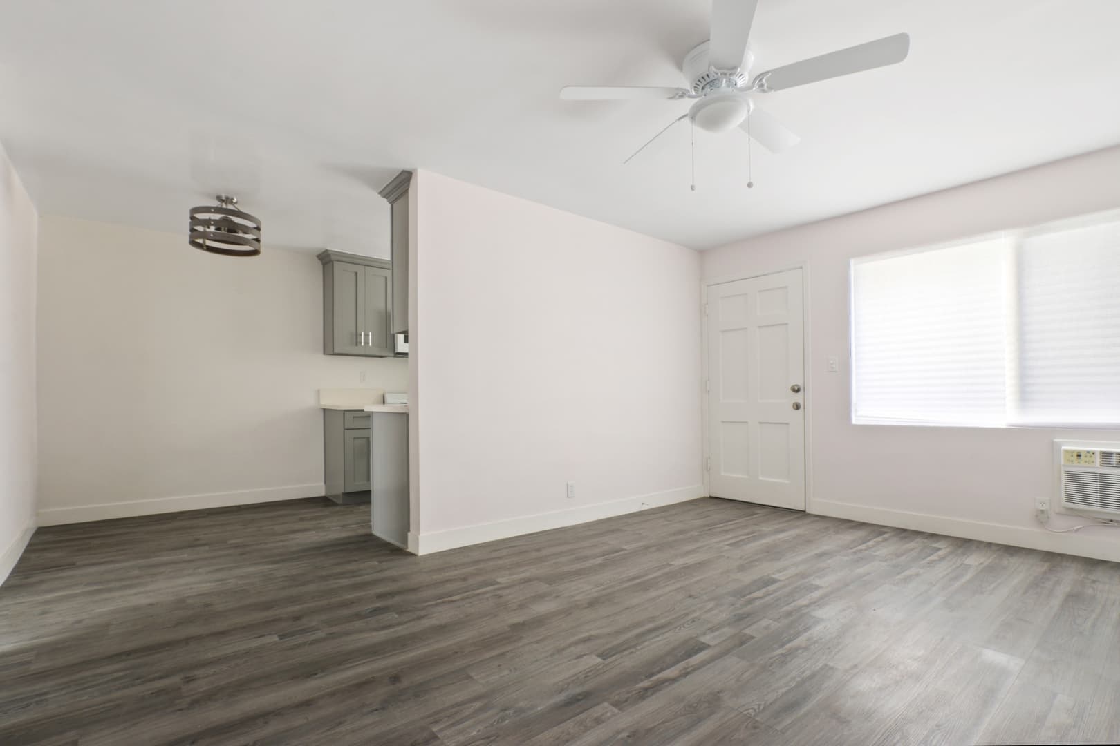 Los Angeles Apartment: 6422 S. Victoria Ave