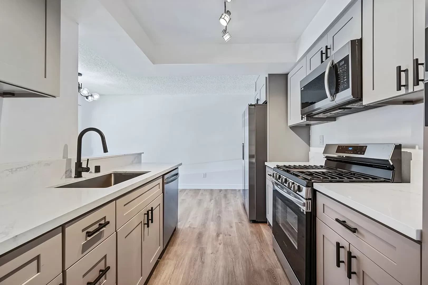 Long Beach Apartment: 5700 Ackerfield Ave.