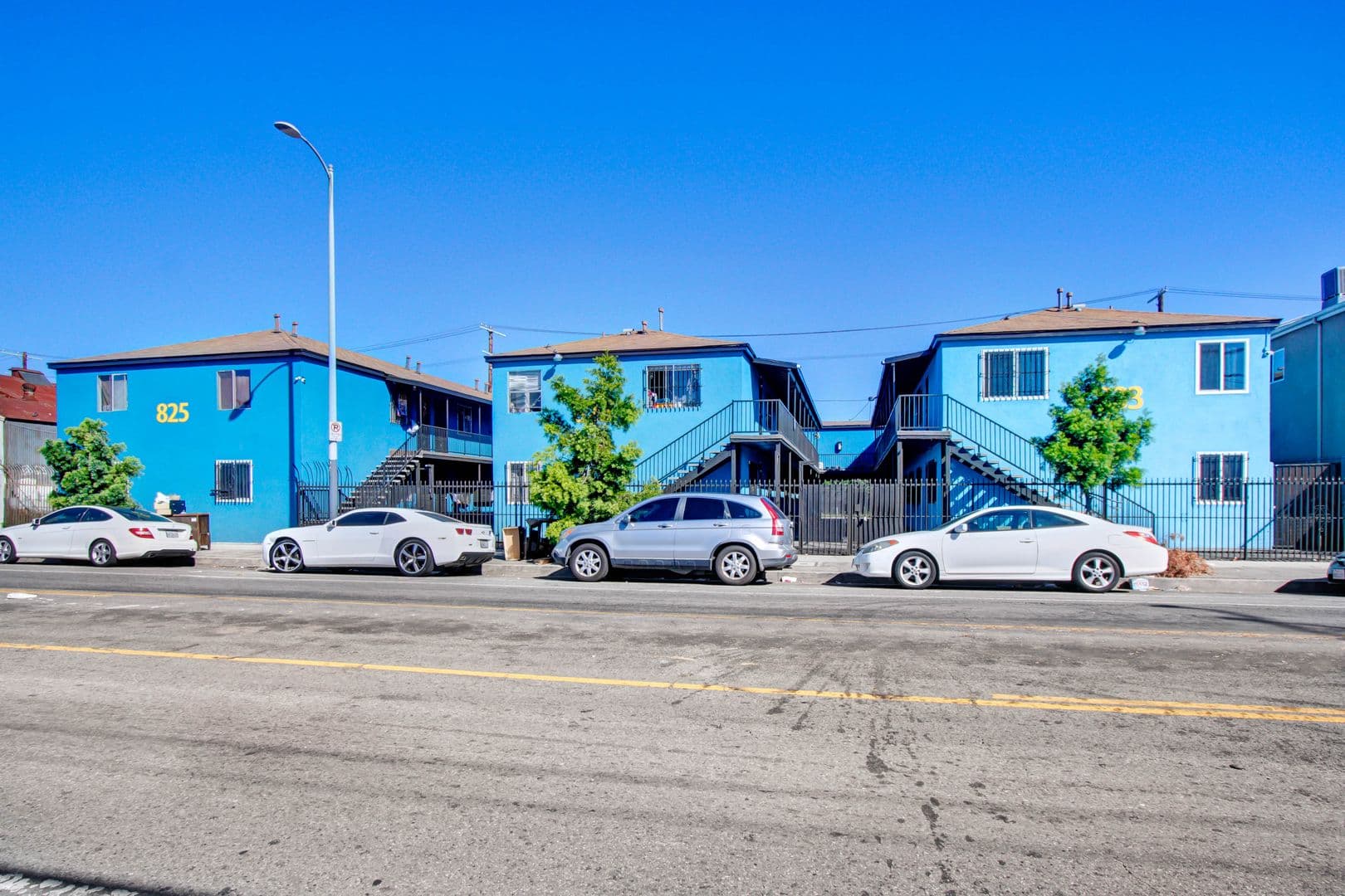 Los Angeles Apartment: 825, 829 & 833 E 108th St