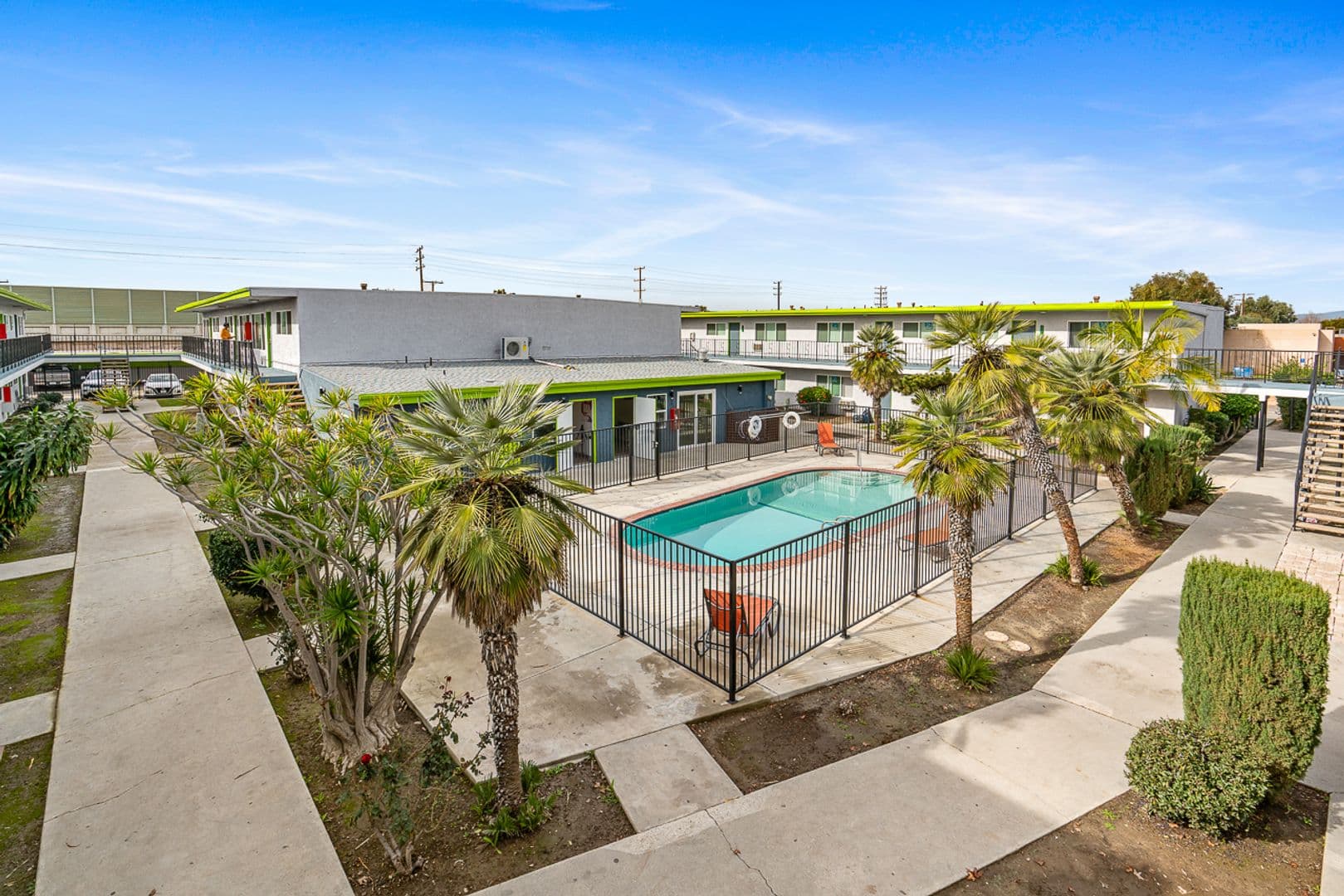 Long Beach Apartment: 5700 Ackerfield Ave.
