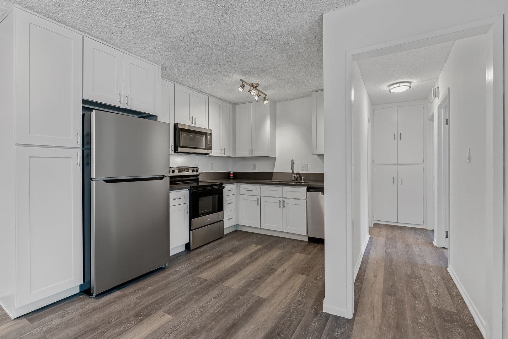 Sylmar Apartment: 12960 Dronfield Ave.