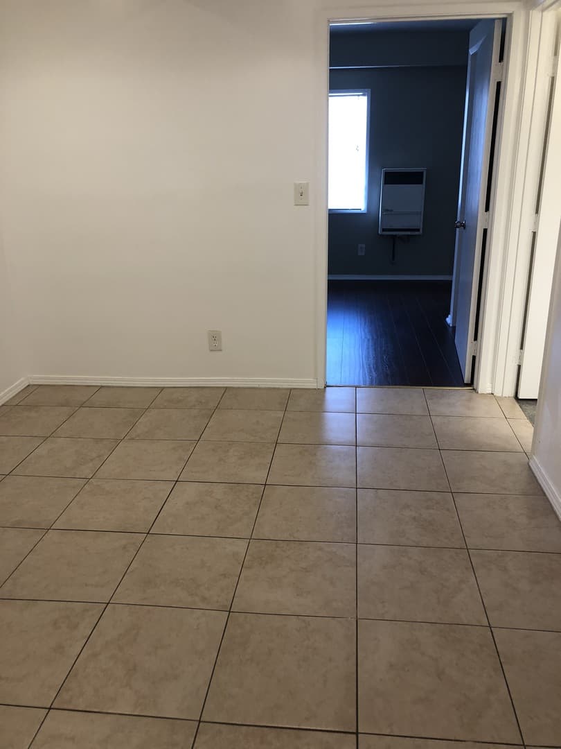 Los Angeles Apartment: 1420 S. Redondo Blvd.