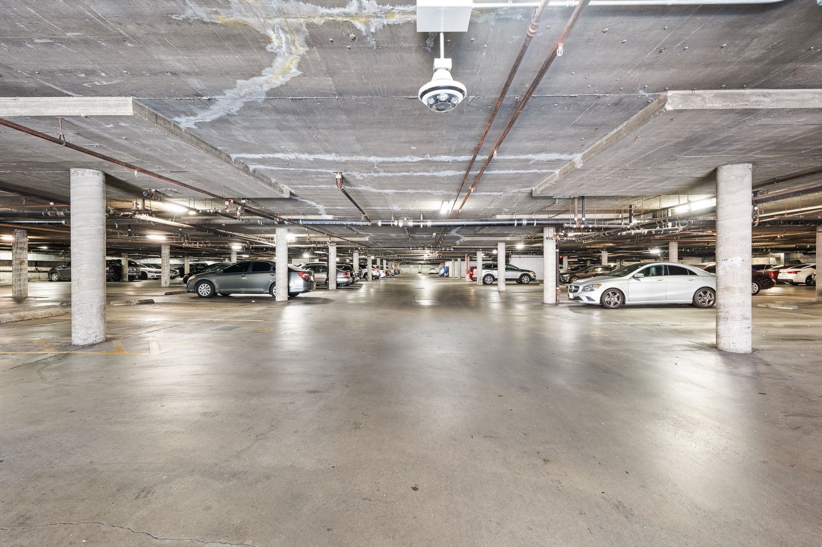 Long Beach Apartment: 2301 E. Market St.
