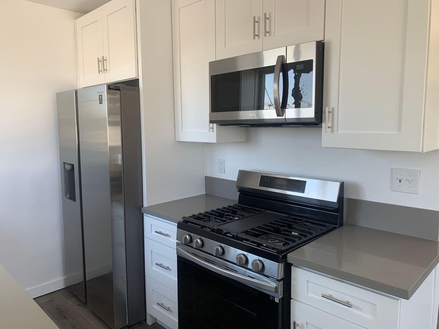 Los Angeles Apartment: 6736 & 6800 West Blvd