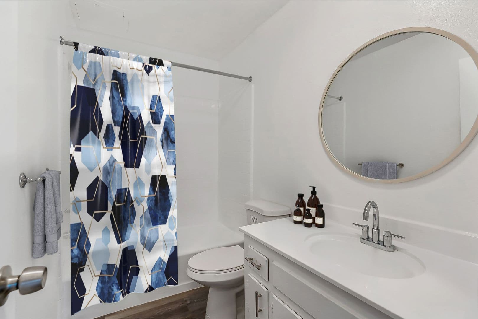 Sylmar Apartment: 12960 Dronfield Ave.