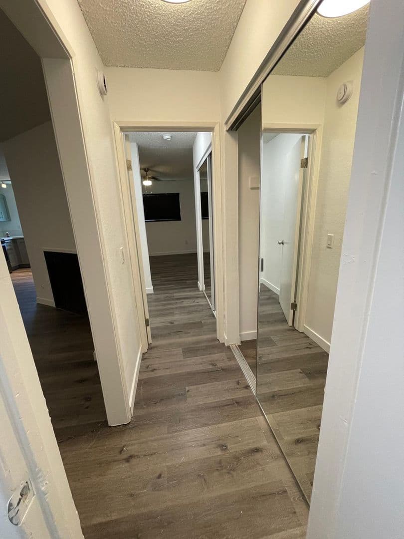 North Hills Apartment: 8923 Orion Avenue