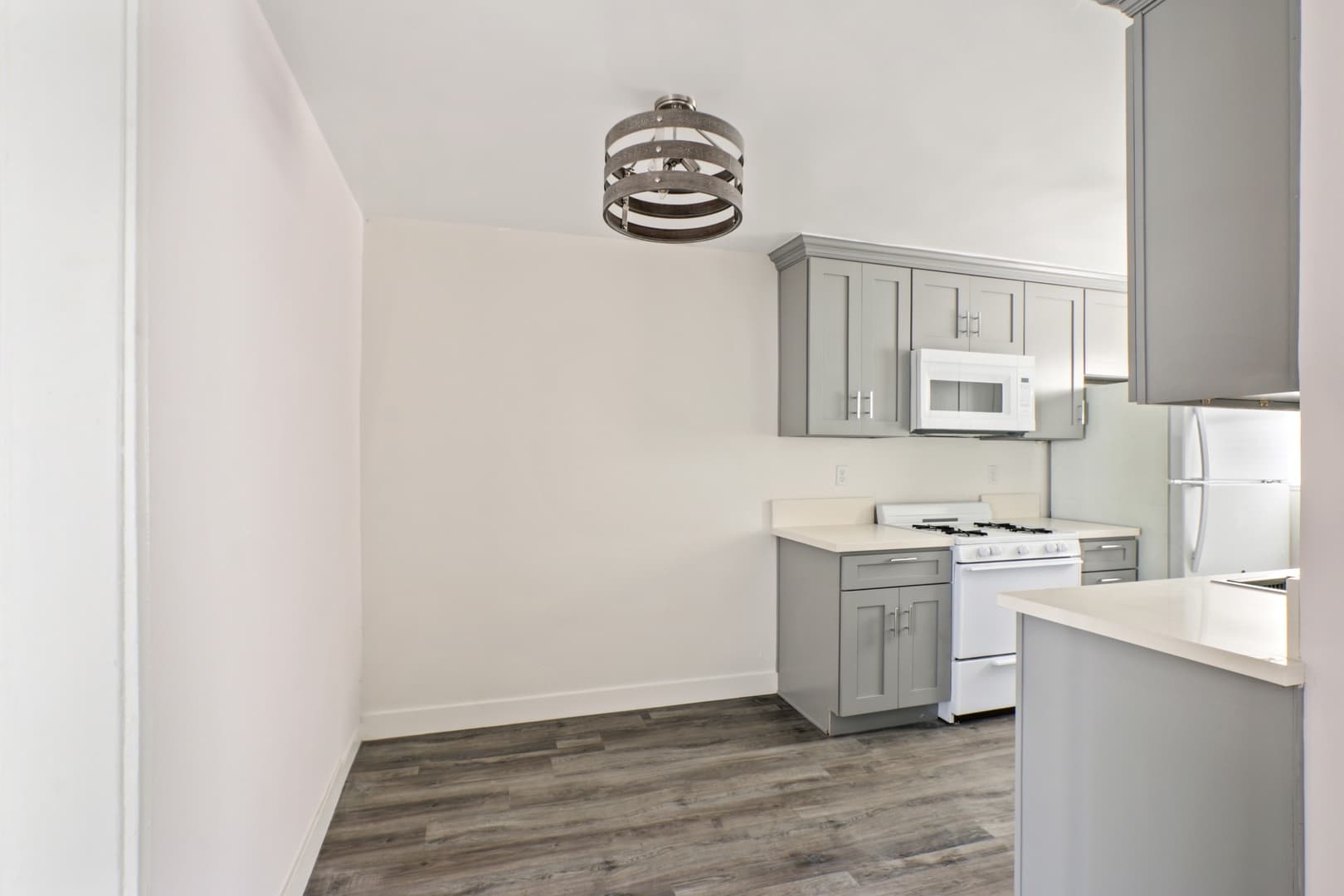 Los Angeles Apartment: 6422 S. Victoria Ave