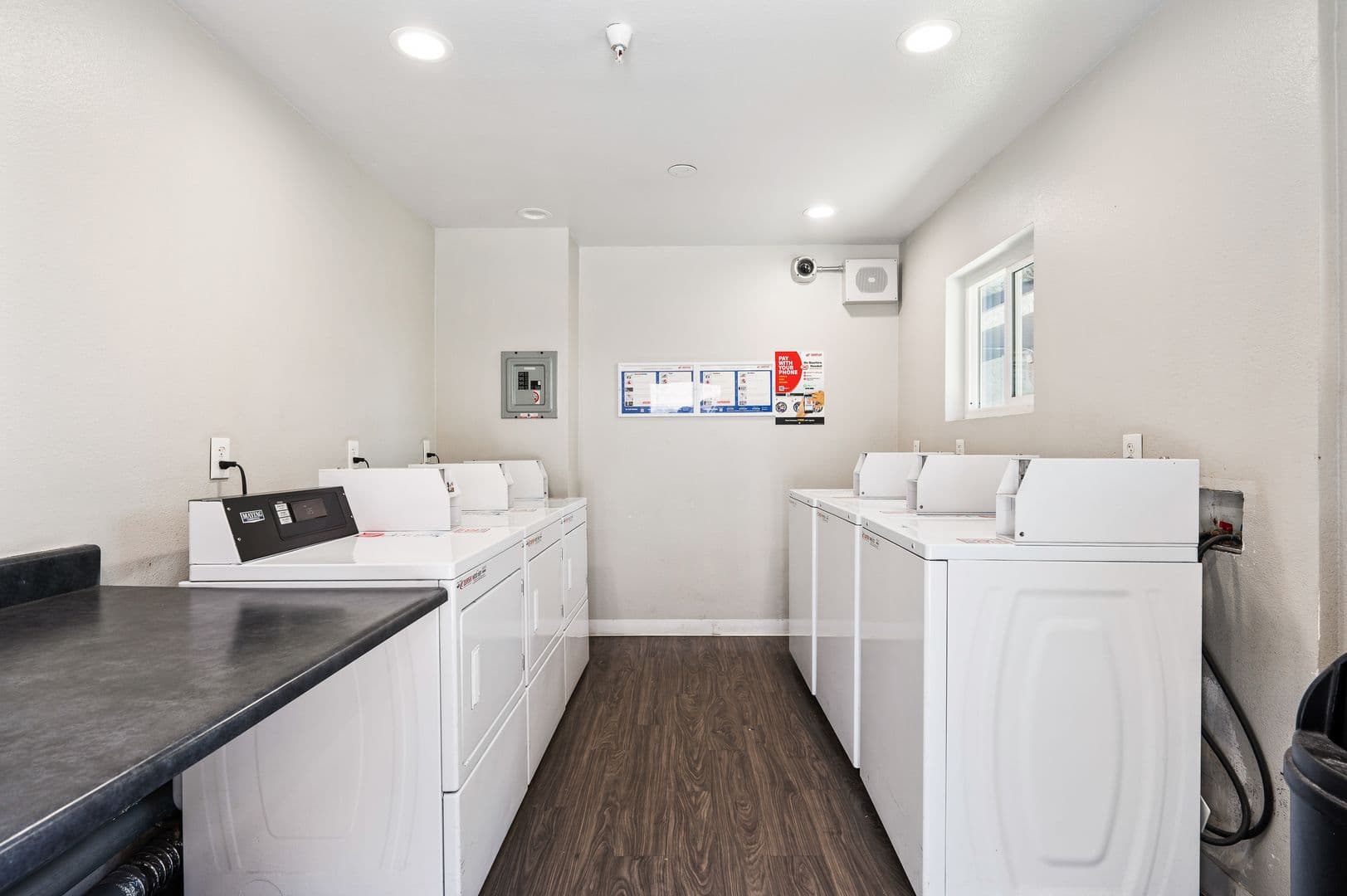 Long Beach Apartment: 2301 E. Market St.