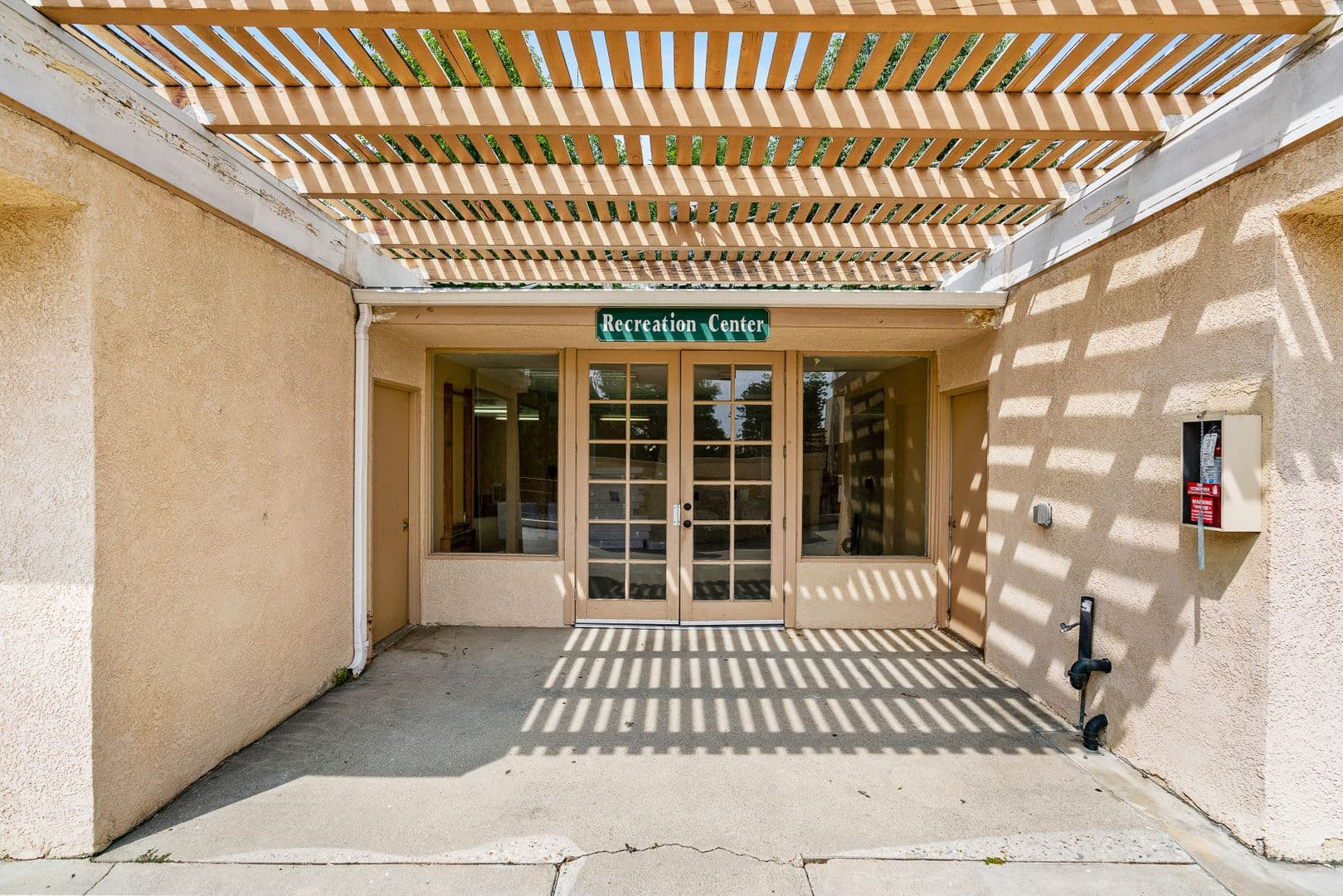 Sylmar Apartment: 12960 Dronfield Ave.