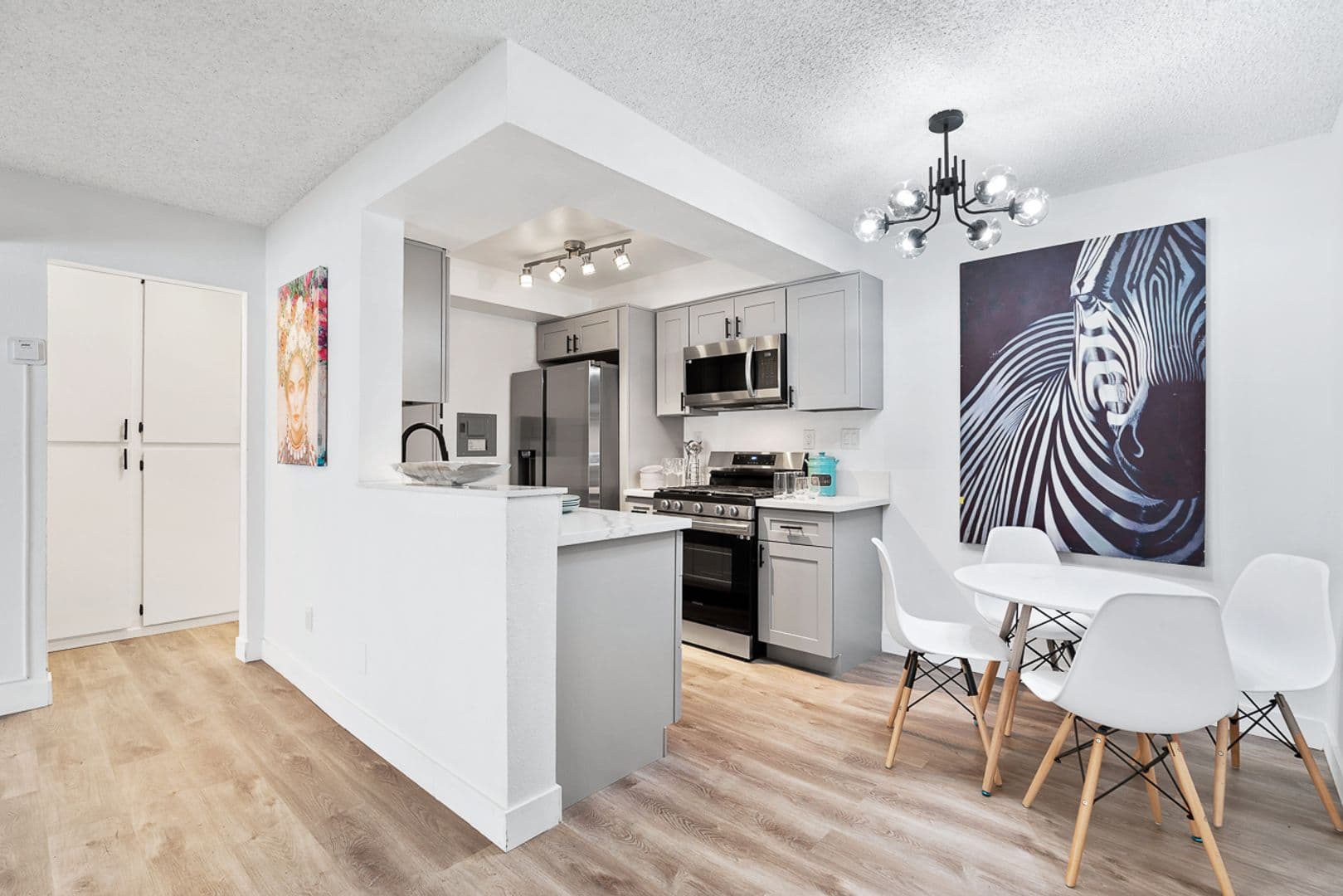 Long Beach Apartment: 5565 Ackerfield Ave.