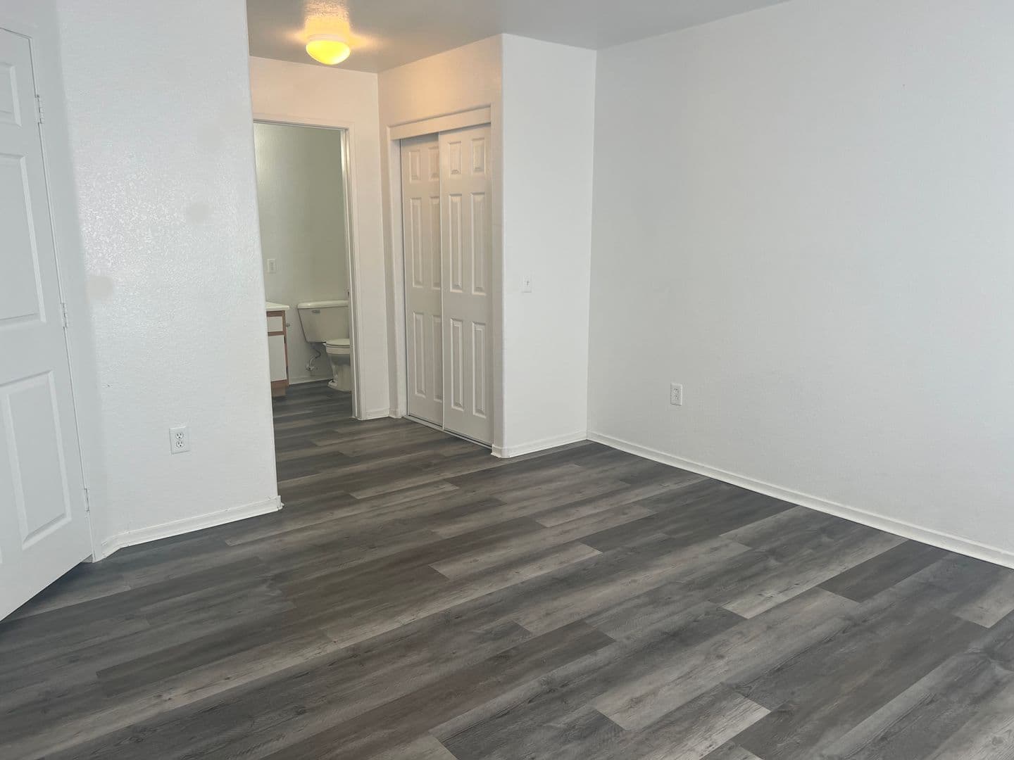 Las Vegas Apartment: 900 Doolittle Ave