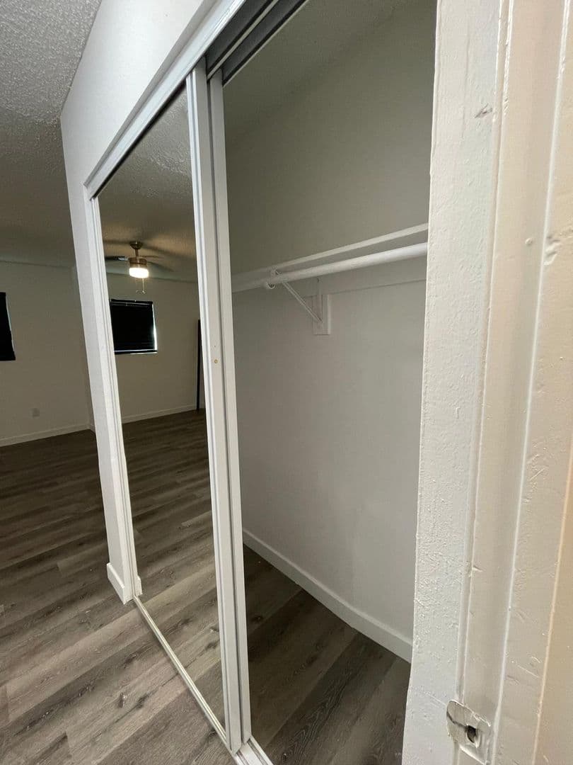 North Hills Apartment: 8923 Orion Avenue