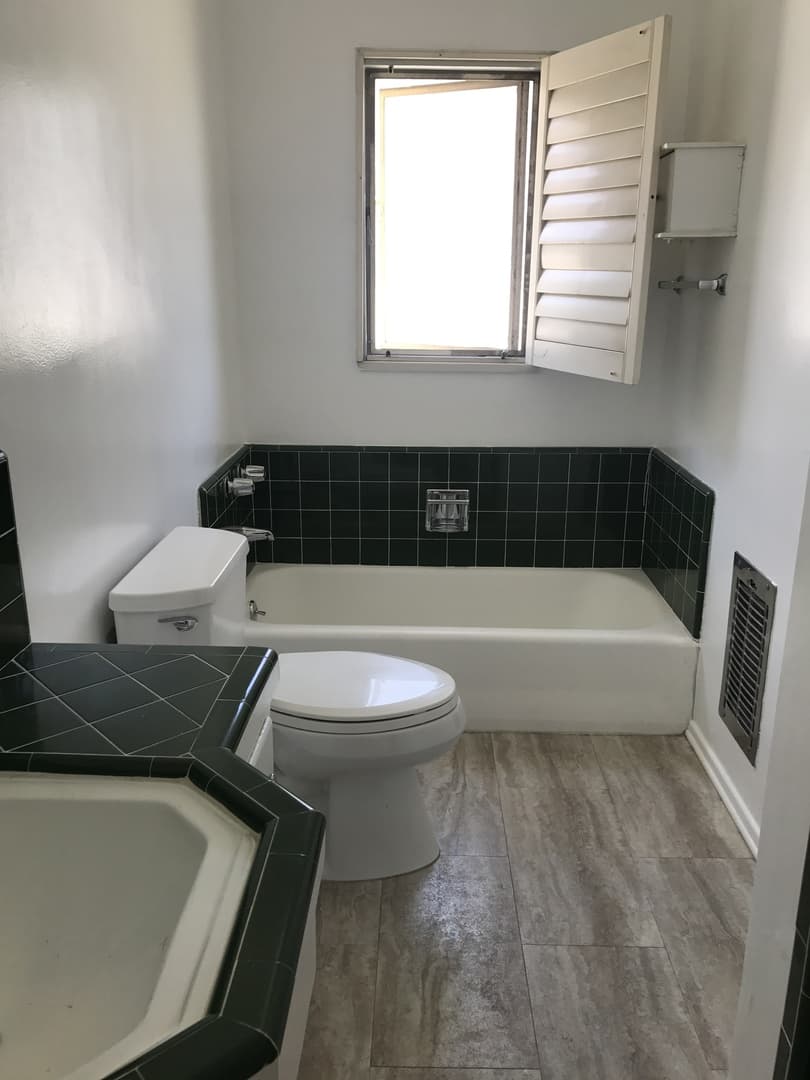 Los Angeles Condo: 1615 N. Laurel Ave - #203