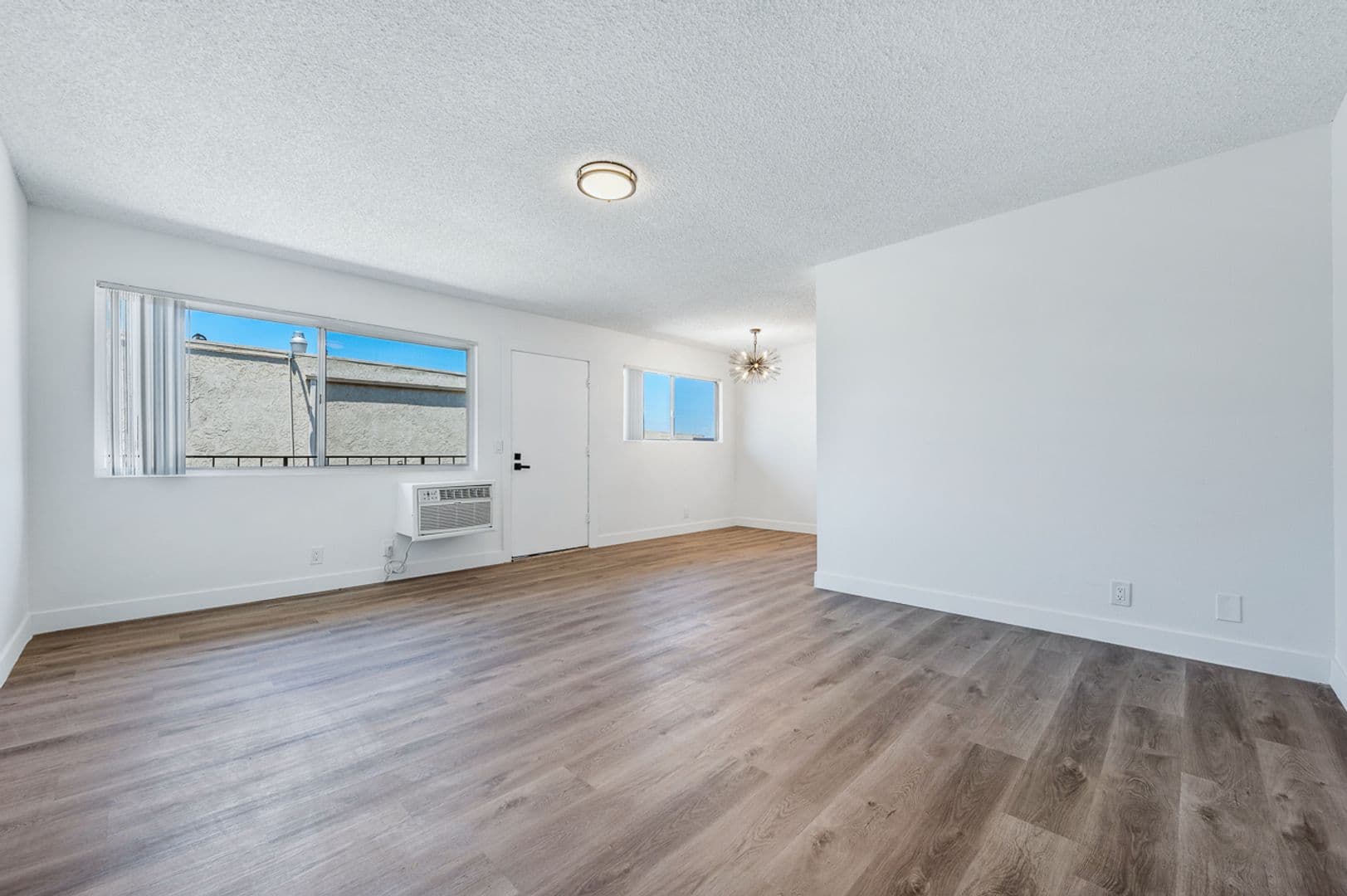 Long Beach Apartment: 5565 Ackerfield Ave.