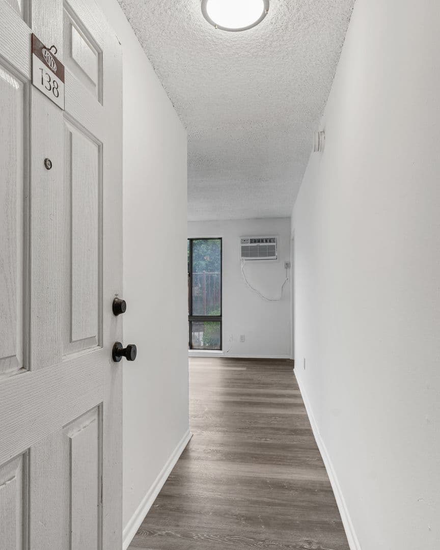 Sylmar Apartment: 12960 Dronfield Ave.