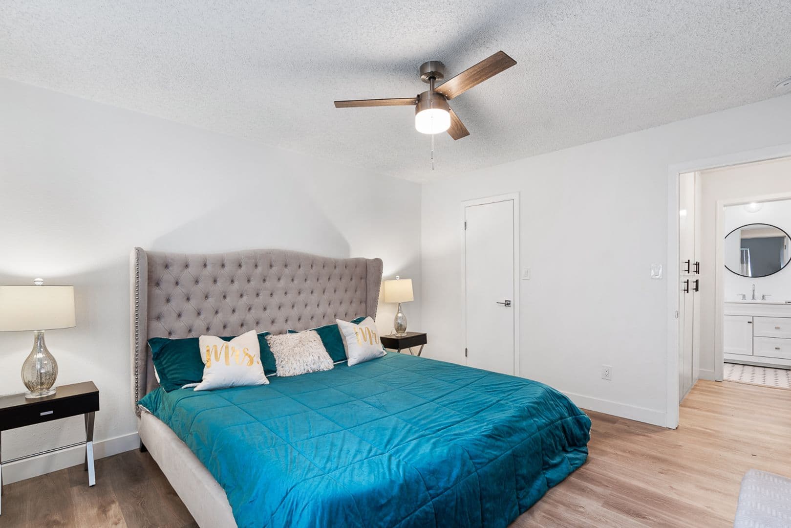 Long Beach Apartment: 5700 Ackerfield Ave.