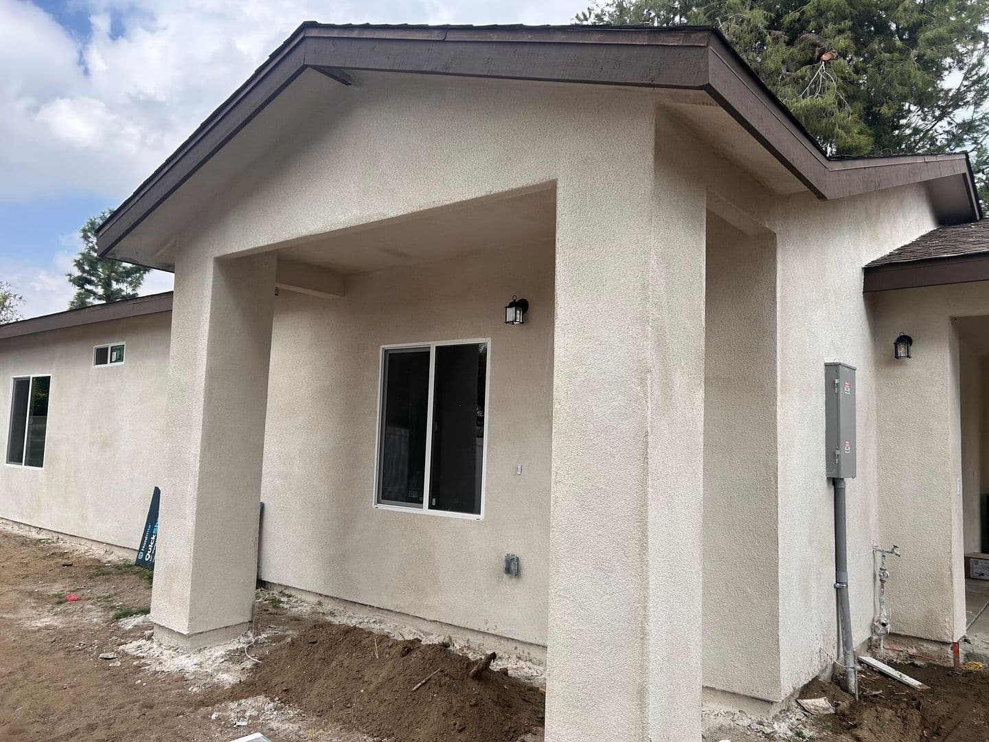 Fontana Apartment: 16186 Merrill Ave