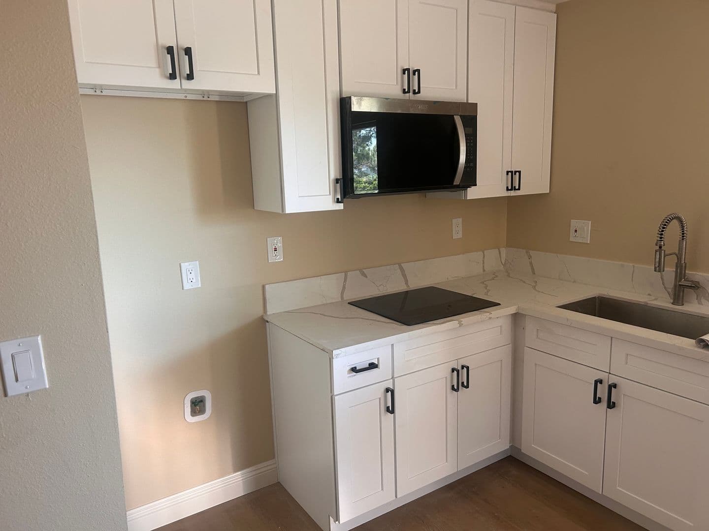 Rialto Apartment: 1685 N Eucalyptus Ave.