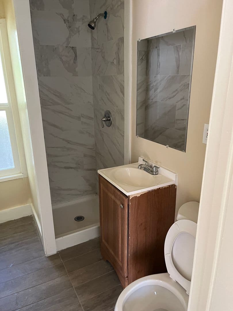 Cedar Glen Apartment: 29180 N. Lyons Dr.