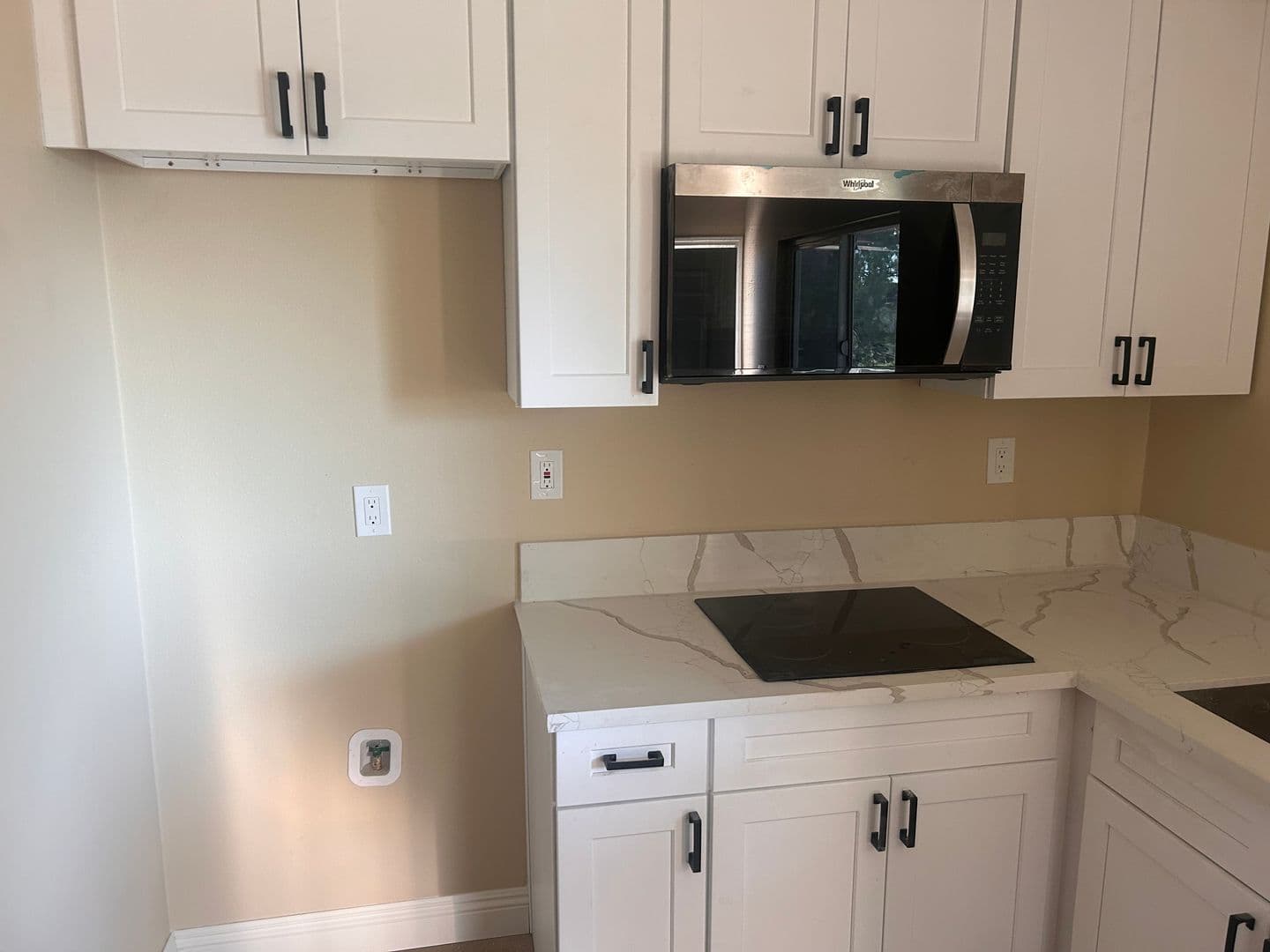 Rialto Apartment: 1685 N Eucalyptus Ave.
