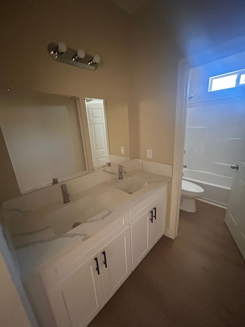 Fontana Apartment: 16186 Merrill Ave