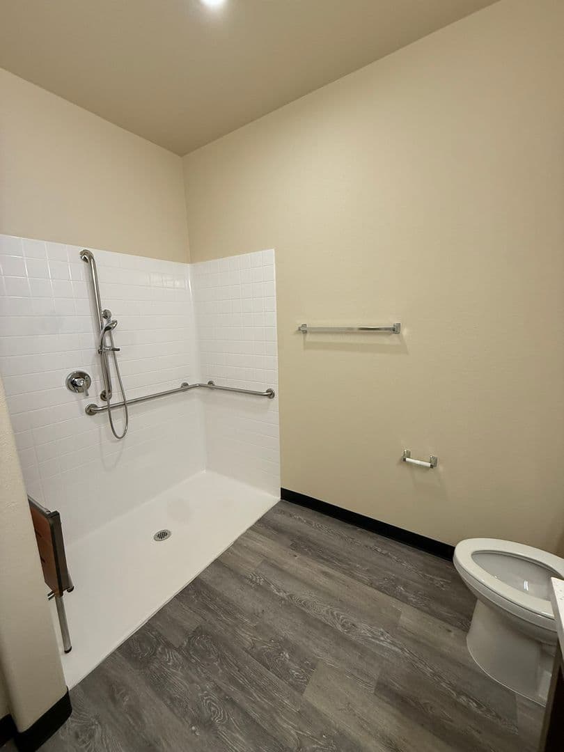 Redding Apartment: 2303 & 2305 Alfreda Way